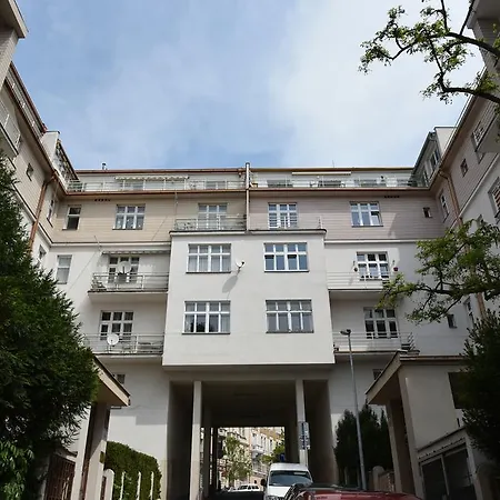 Apartment Vinohrady Garden *