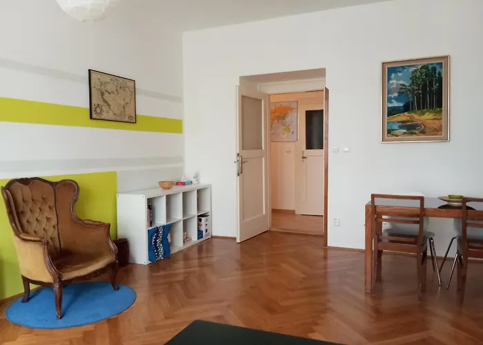 Vinohrady Garden Apartment *